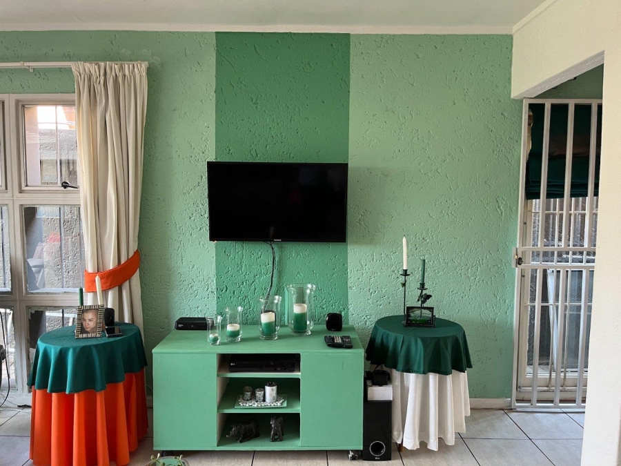 To Let 2 Bedroom Property for Rent in Albertville Gauteng