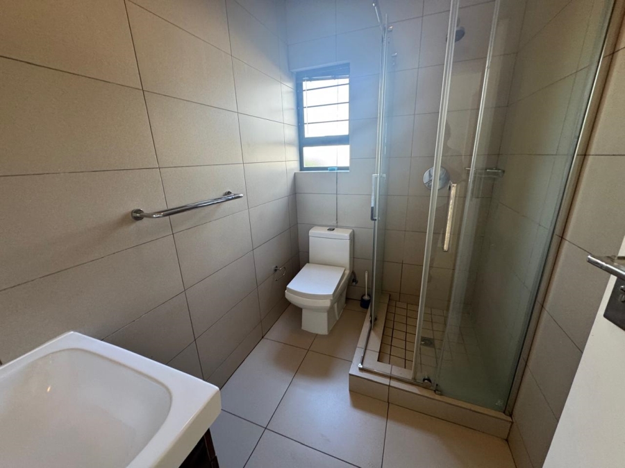 To Let 2 Bedroom Property for Rent in Erand Gardens Gauteng