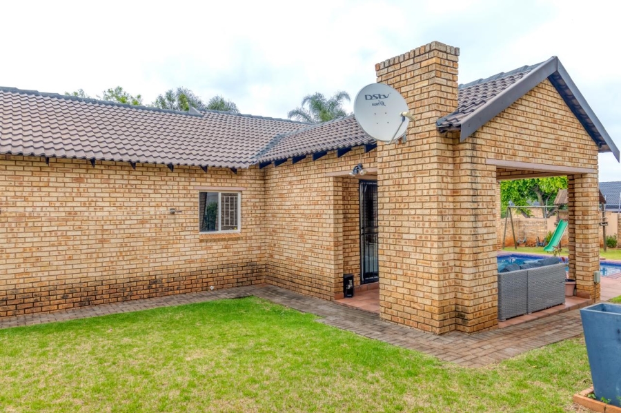 3 Bedroom Property for Sale in Weltevreden A H Gauteng