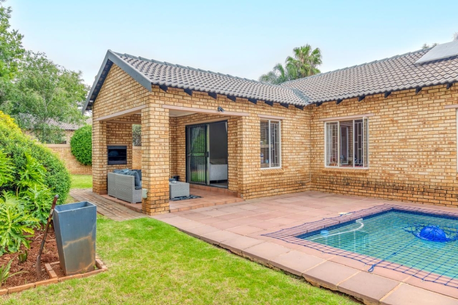 3 Bedroom Property for Sale in Weltevreden A H Gauteng