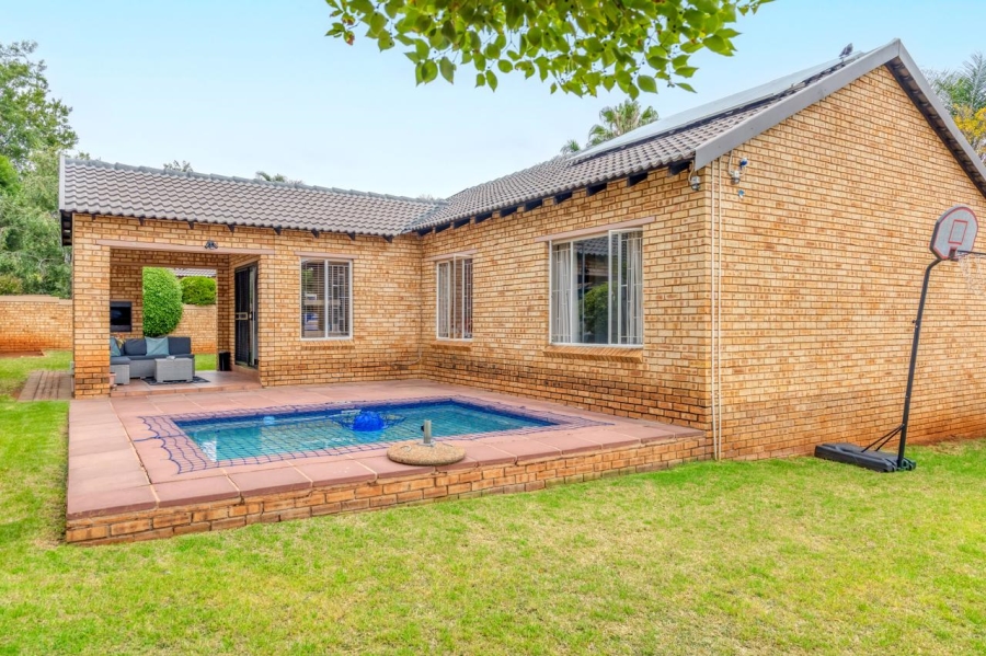 3 Bedroom Property for Sale in Weltevreden A H Gauteng