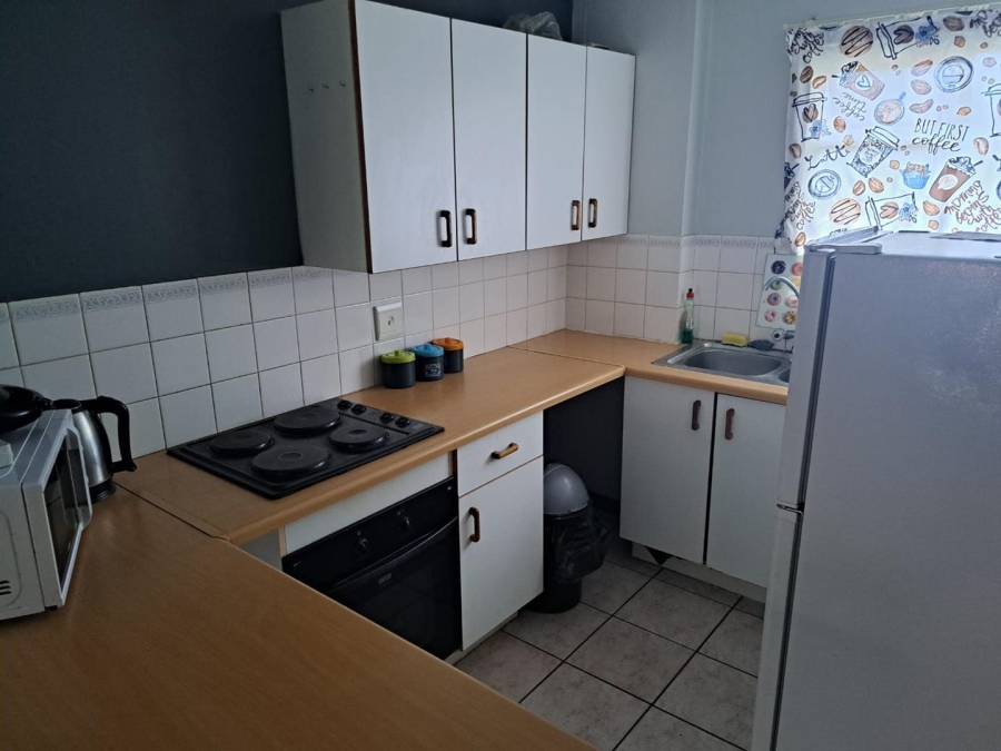 1 Bedroom Property for Sale in Die Hoewes Gauteng