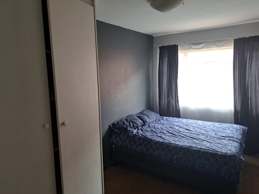 1 Bedroom Property for Sale in Die Hoewes Gauteng