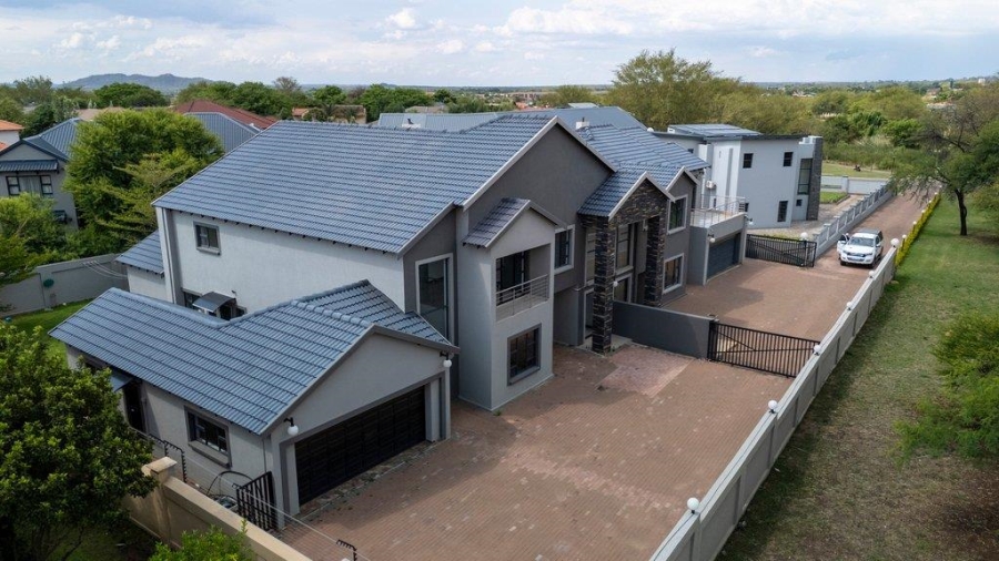 9 Bedroom Property for Sale in Montana Tuine Gauteng