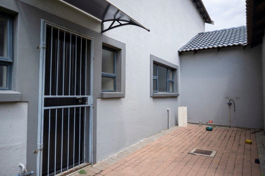 9 Bedroom Property for Sale in Montana Tuine Gauteng