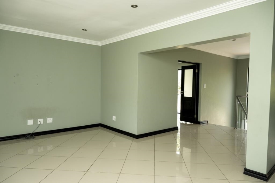 9 Bedroom Property for Sale in Montana Tuine Gauteng