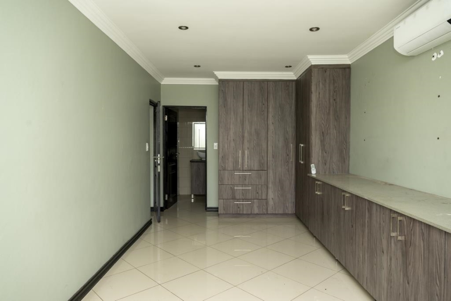 9 Bedroom Property for Sale in Montana Tuine Gauteng