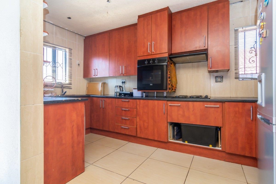 4 Bedroom Property for Sale in Groblerpark Gauteng