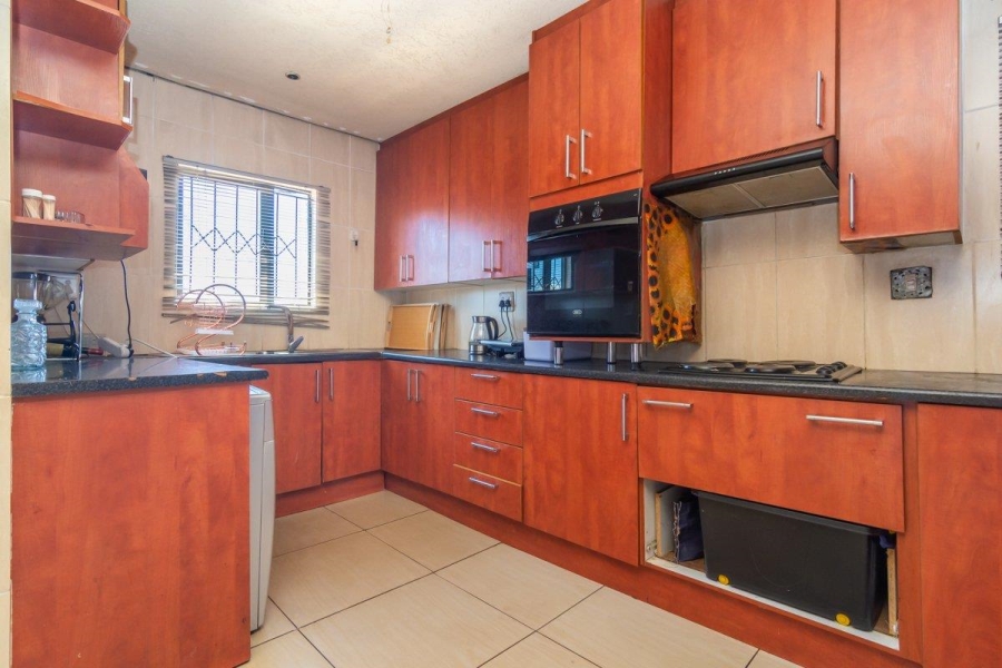 4 Bedroom Property for Sale in Groblerpark Gauteng