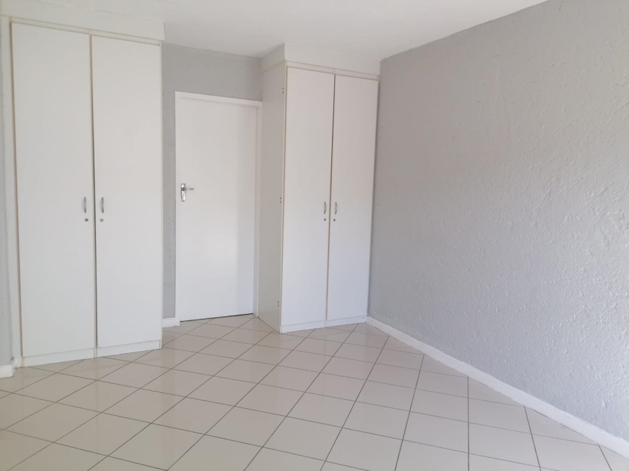 2 Bedroom Property for Sale in Bassonia Gauteng