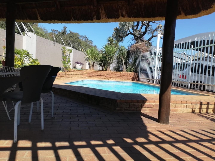 2 Bedroom Property for Sale in Bassonia Gauteng