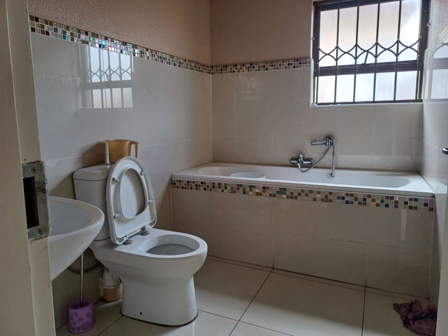 3 Bedroom Property for Sale in New Market Gauteng