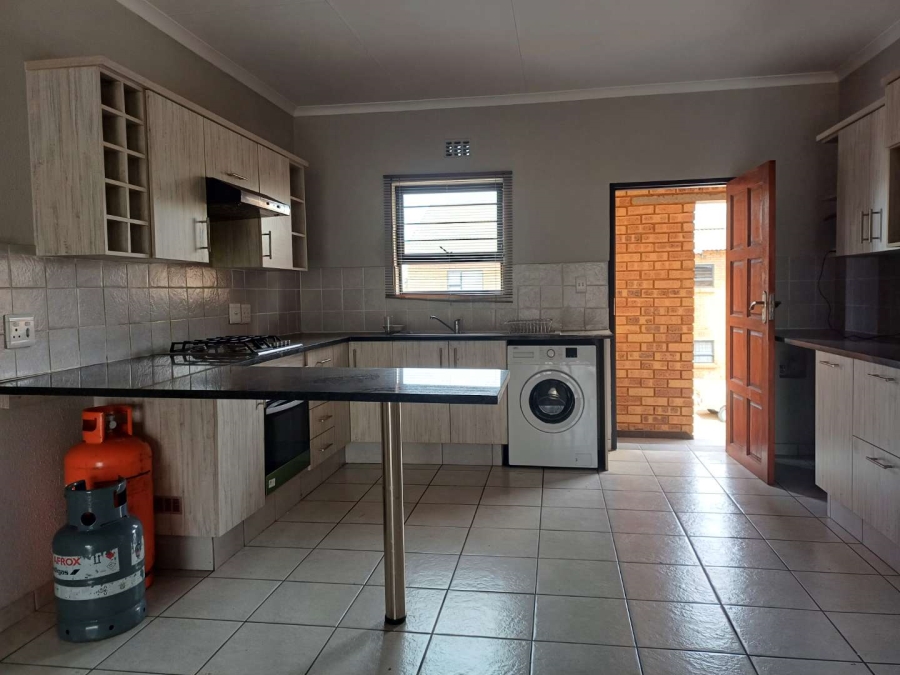 3 Bedroom Property for Sale in New Market Gauteng