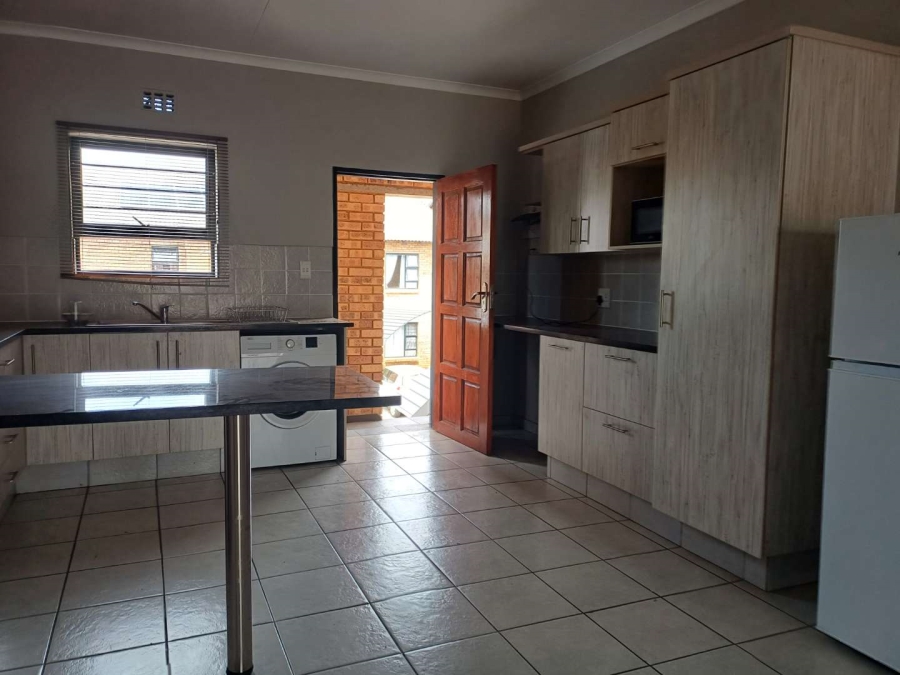 3 Bedroom Property for Sale in New Market Gauteng