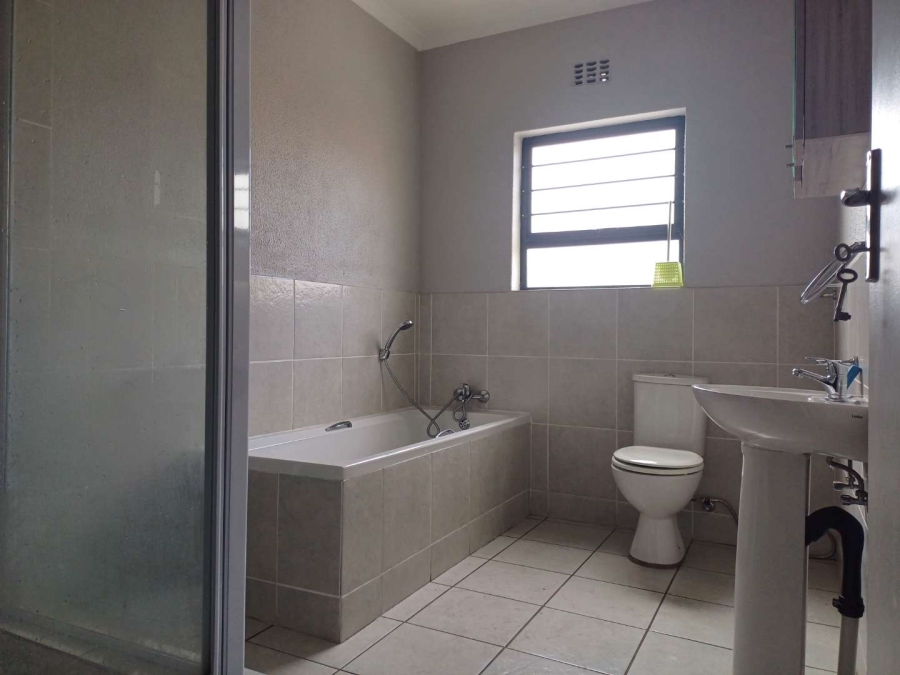 3 Bedroom Property for Sale in New Market Gauteng