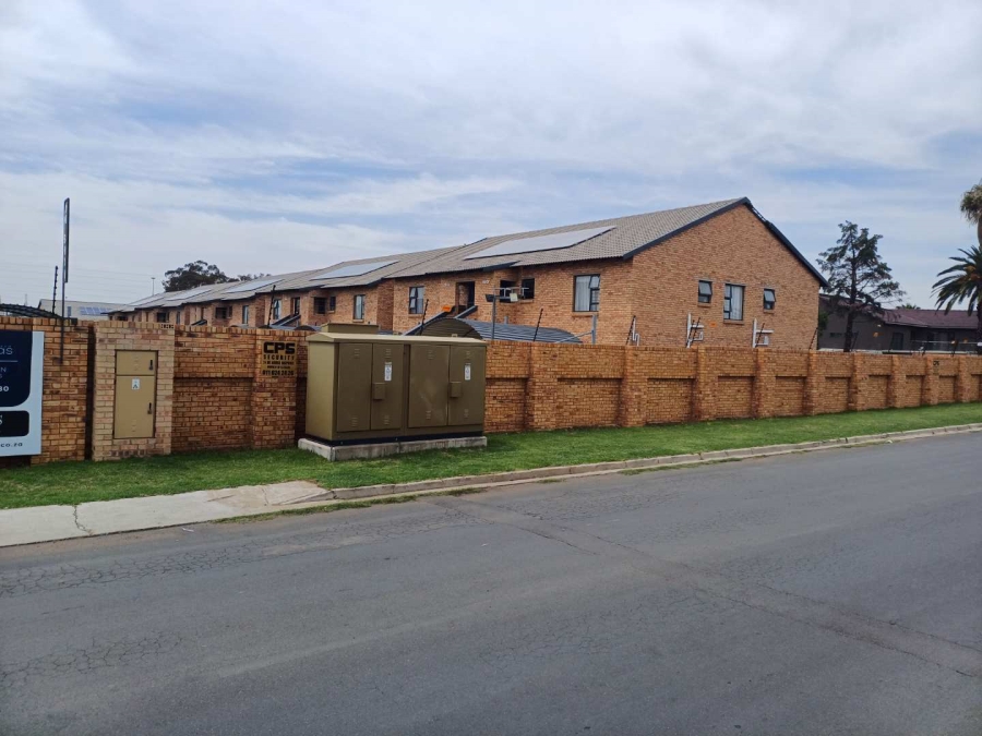 3 Bedroom Property for Sale in New Market Gauteng