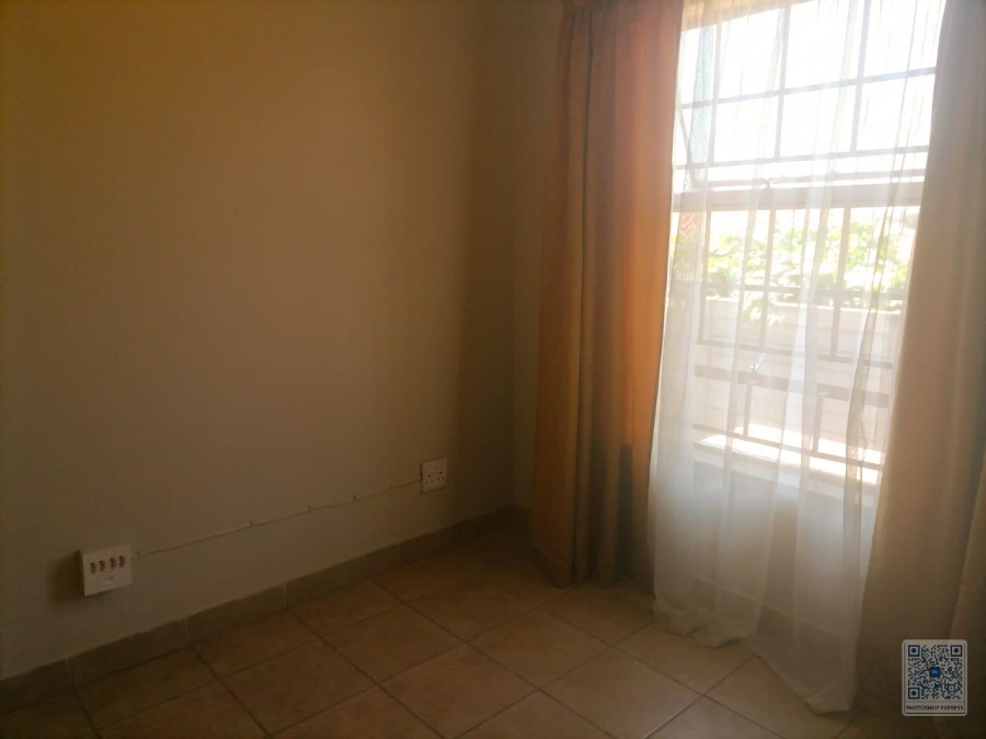 2 Bedroom Property for Sale in Thatch Hill Estate Gauteng