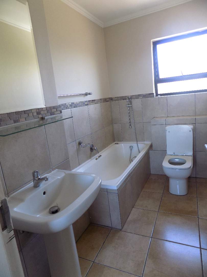 2 Bedroom Property for Sale in Sunninghill Gauteng