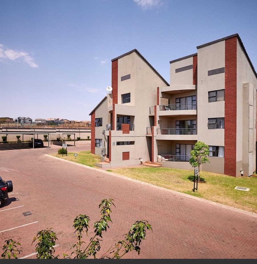 To Let 2 Bedroom Property for Rent in Fourways Gardens Gauteng