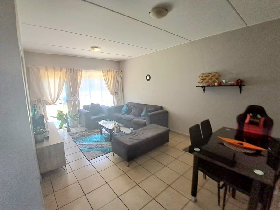 To Let 2 Bedroom Property for Rent in Grand Central Gauteng