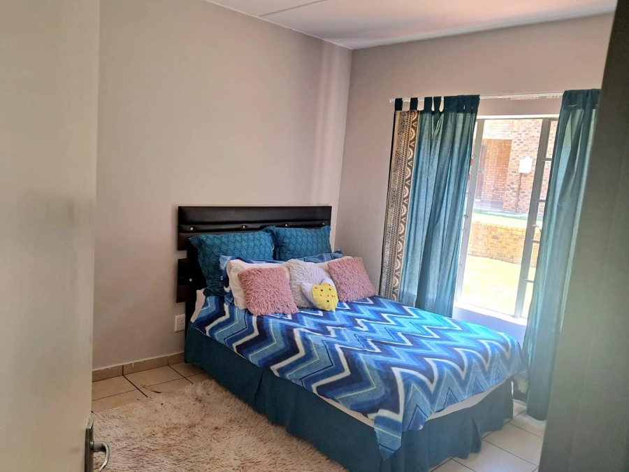 To Let 2 Bedroom Property for Rent in Grand Central Gauteng