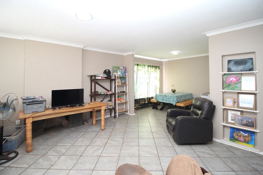 To Let 4 Bedroom Property for Rent in Eastleigh Gauteng