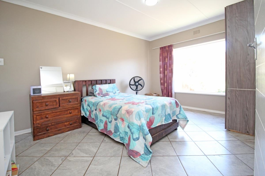 To Let 4 Bedroom Property for Rent in Eastleigh Gauteng