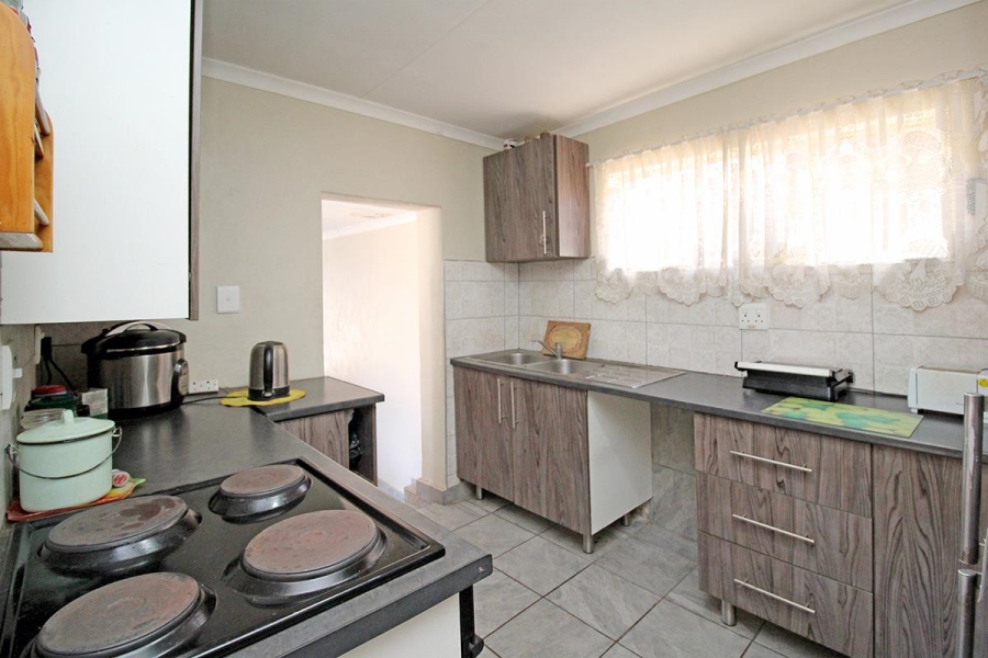 To Let 2 Bedroom Property for Rent in Eastleigh Gauteng