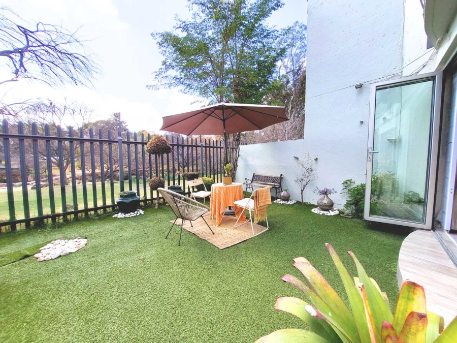 2 Bedroom Property for Sale in Morningside Gauteng