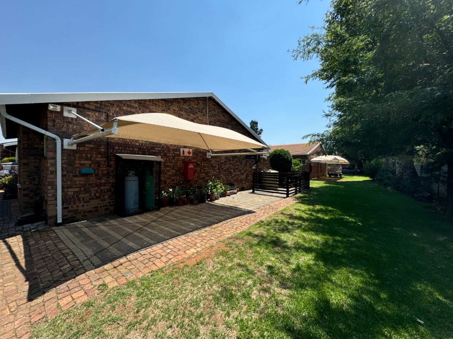 3 Bedroom Property for Sale in Brackenhurst Gauteng