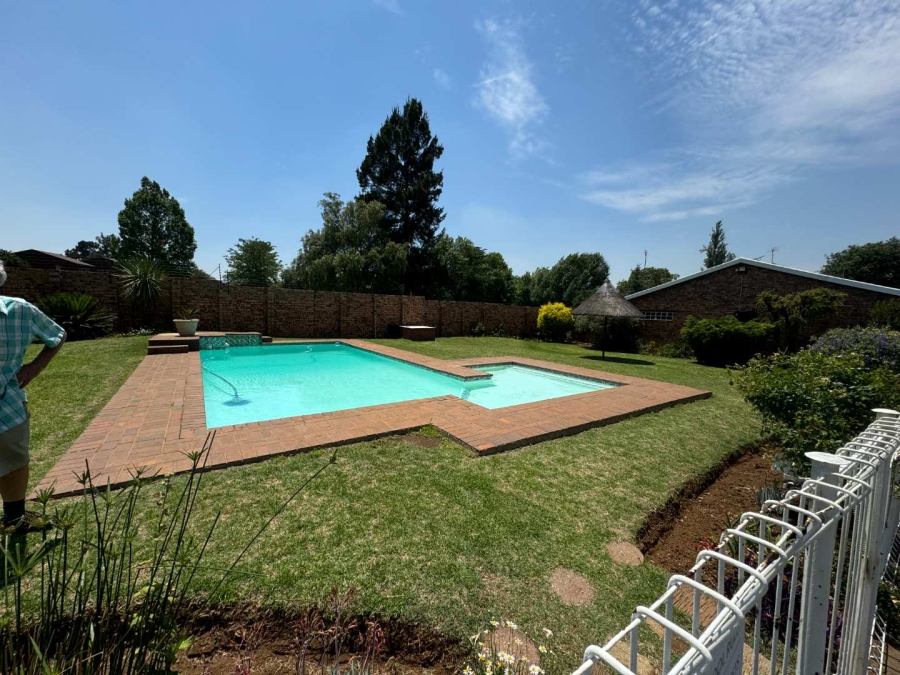 3 Bedroom Property for Sale in Brackenhurst Gauteng