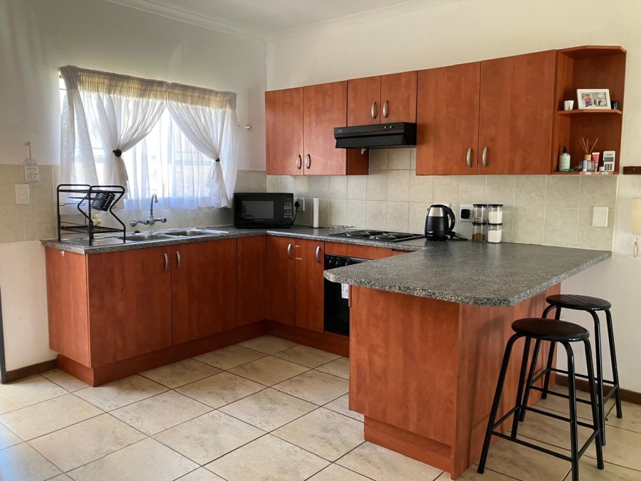 To Let 2 Bedroom Property for Rent in Riversdale Gauteng