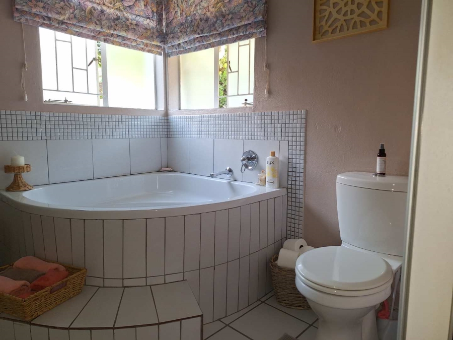 3 Bedroom Property for Sale in Farrarmere Gauteng