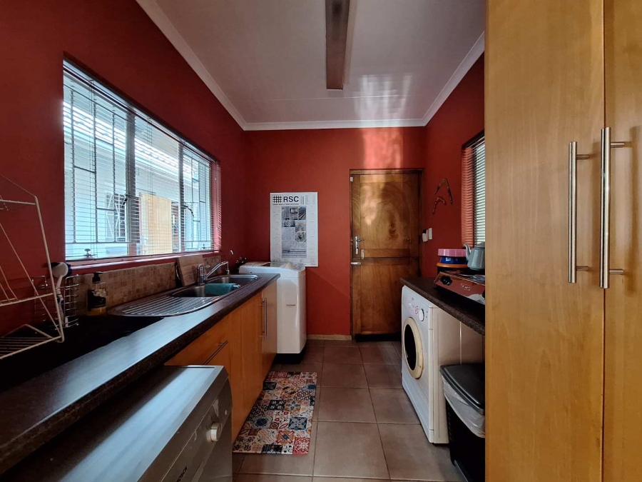 3 Bedroom Property for Sale in Farrarmere Gauteng