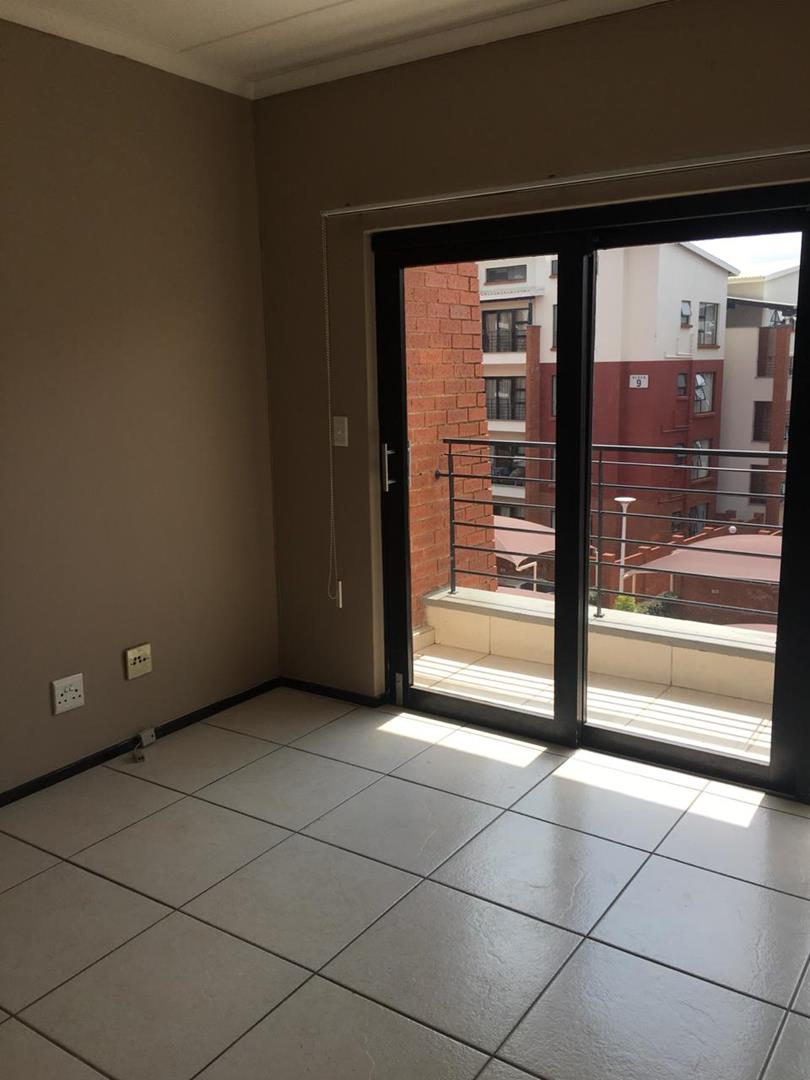 2 Bedroom Property for Sale in Greenstone Hill Gauteng