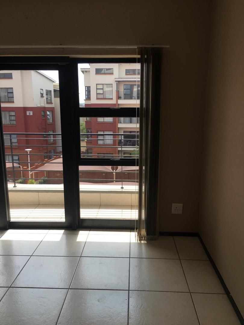 2 Bedroom Property for Sale in Greenstone Hill Gauteng