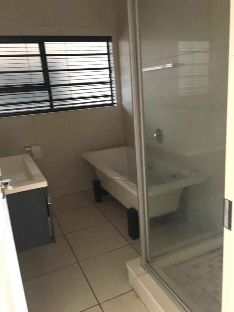 2 Bedroom Property for Sale in Greenstone Hill Gauteng