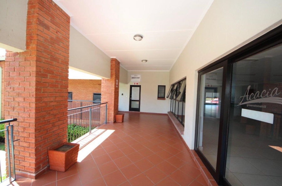 2 Bedroom Property for Sale in Greenstone Hill Gauteng