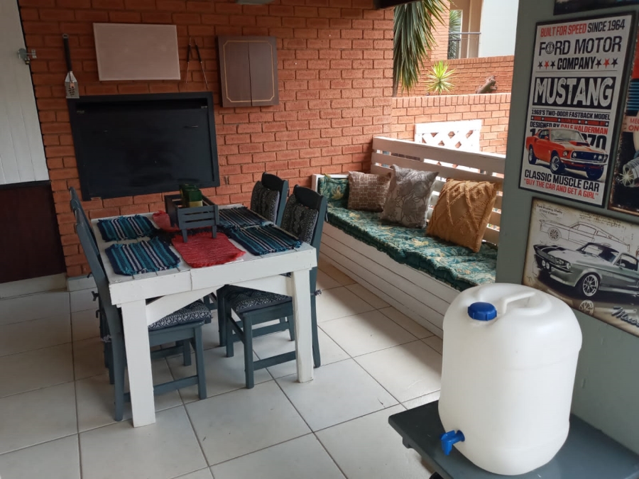 2 Bedroom Property for Sale in Greenstone Hill Gauteng