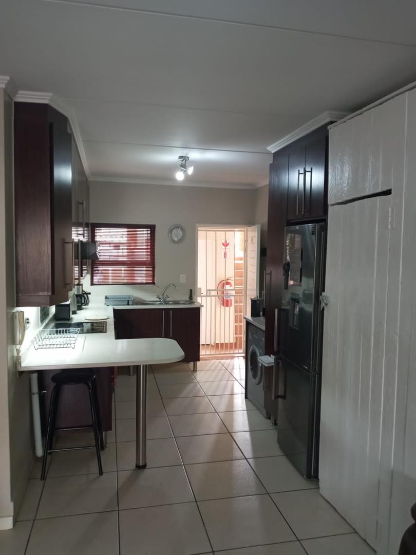 2 Bedroom Property for Sale in Greenstone Hill Gauteng