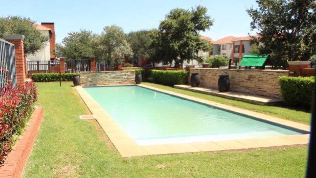 2 Bedroom Property for Sale in Greenstone Hill Gauteng