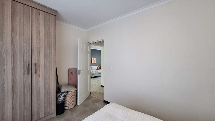 To Let 2 Bedroom Property for Rent in Ruimsig Gauteng