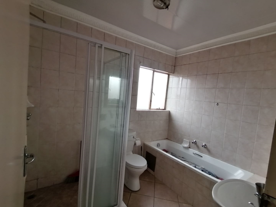 2 Bedroom Property for Sale in Birchleigh Gauteng