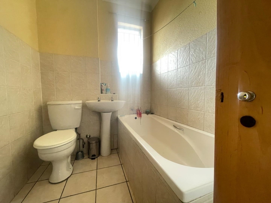 To Let 2 Bedroom Property for Rent in Kempton Park Central Gauteng