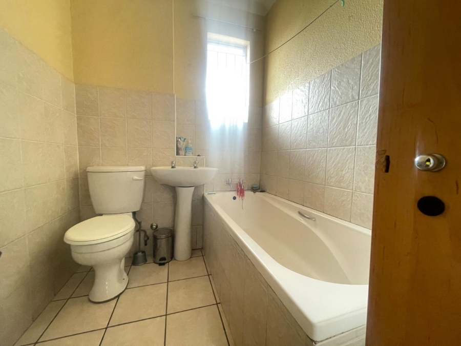 To Let 2 Bedroom Property for Rent in Kempton Park Central Gauteng