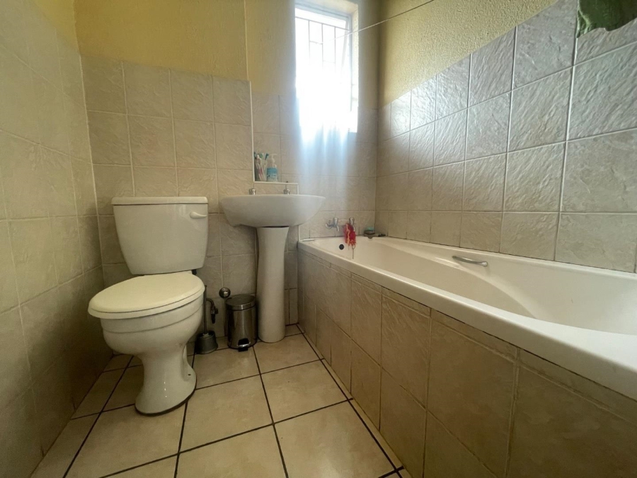 To Let 2 Bedroom Property for Rent in Kempton Park Central Gauteng