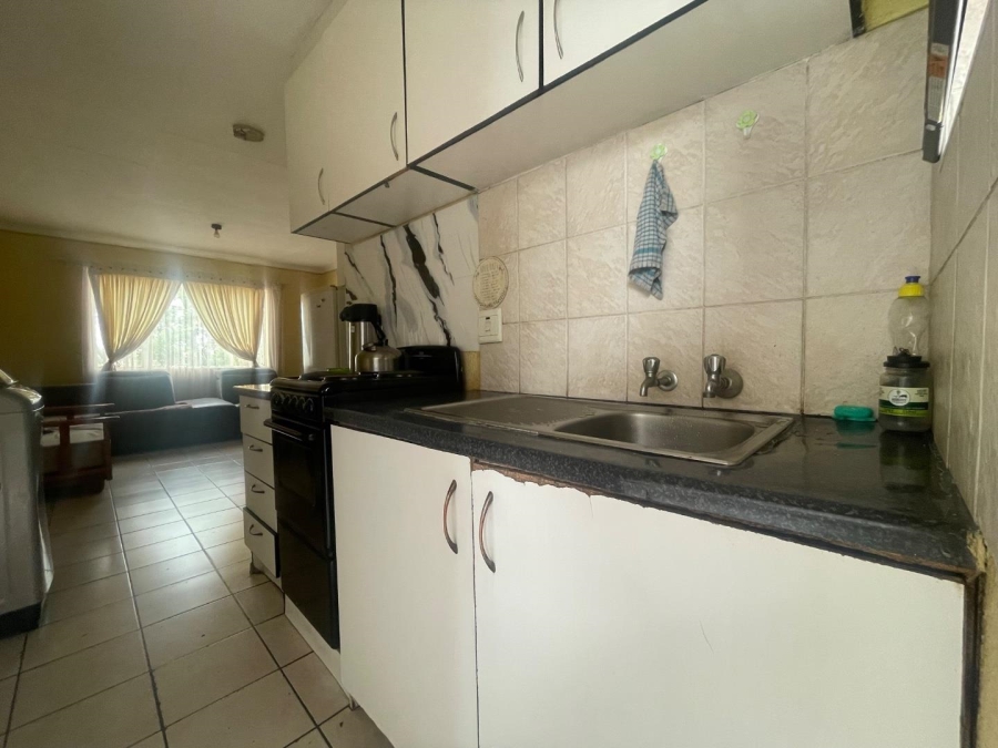 To Let 2 Bedroom Property for Rent in Kempton Park Central Gauteng