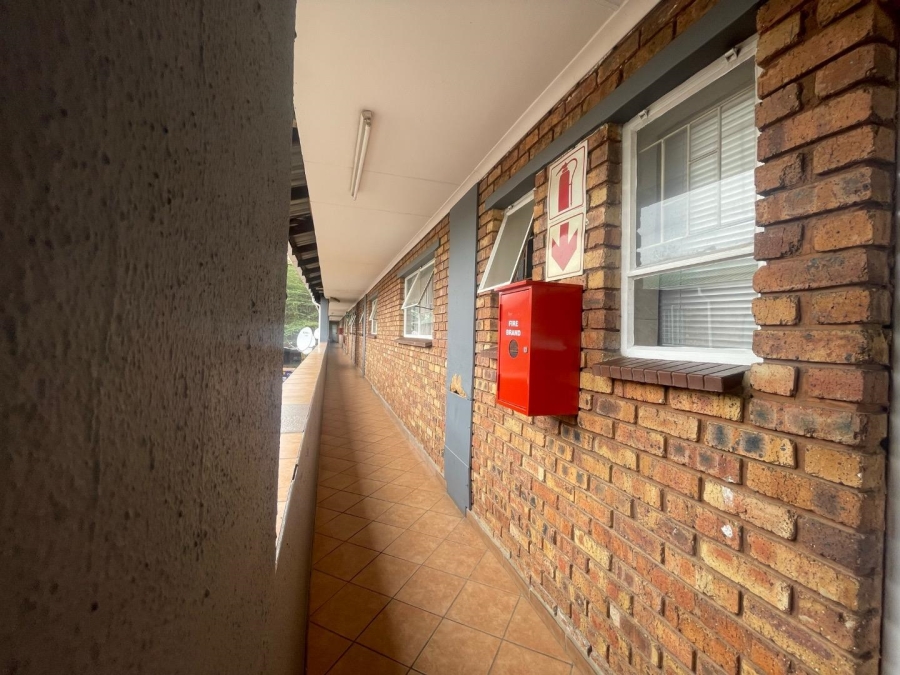 To Let 2 Bedroom Property for Rent in Kempton Park Central Gauteng