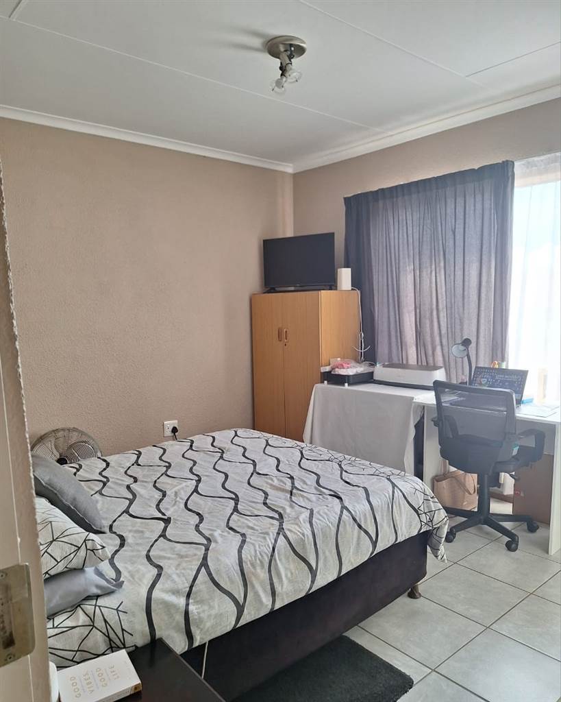 To Let 2 Bedroom Property for Rent in Halfway Gardens Gauteng