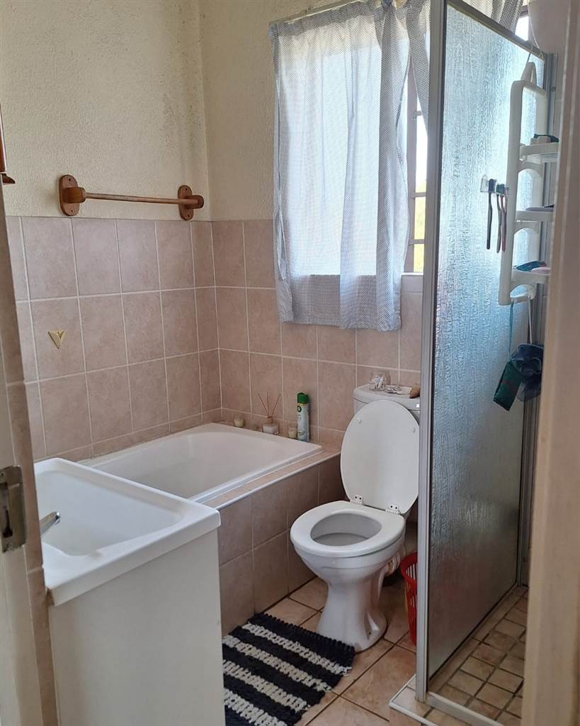 To Let 2 Bedroom Property for Rent in Halfway Gardens Gauteng